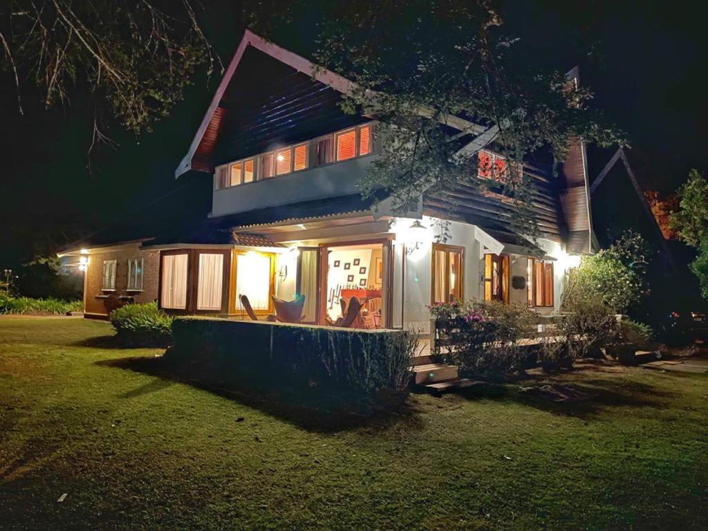 Villa Cajueiro House Campos do Jordão Exterior foto